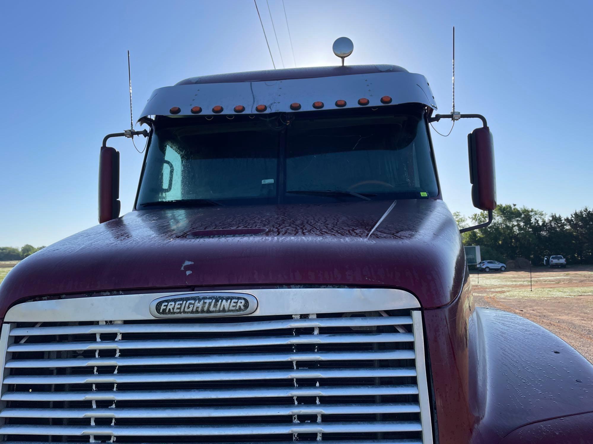 S - 2003 Freightliner Cascadia
