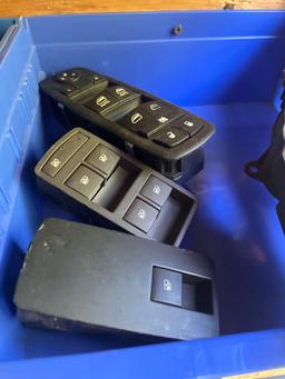 R - car window controls