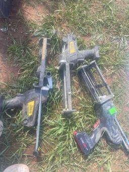I - adhesive and caulking gun