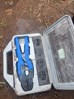 J-wire pliers with 4 attachment