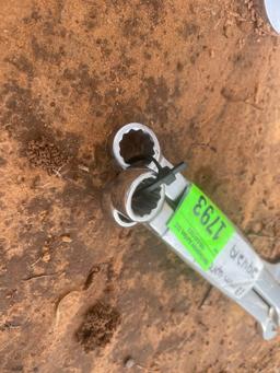 L - 13mm wrenches