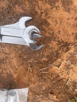 L - 13mm wrenches
