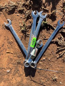 L - 15mm wrenches
