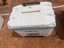 N 60 quart wheeled igloo cooler