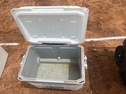 N 60 quart wheeled igloo cooler
