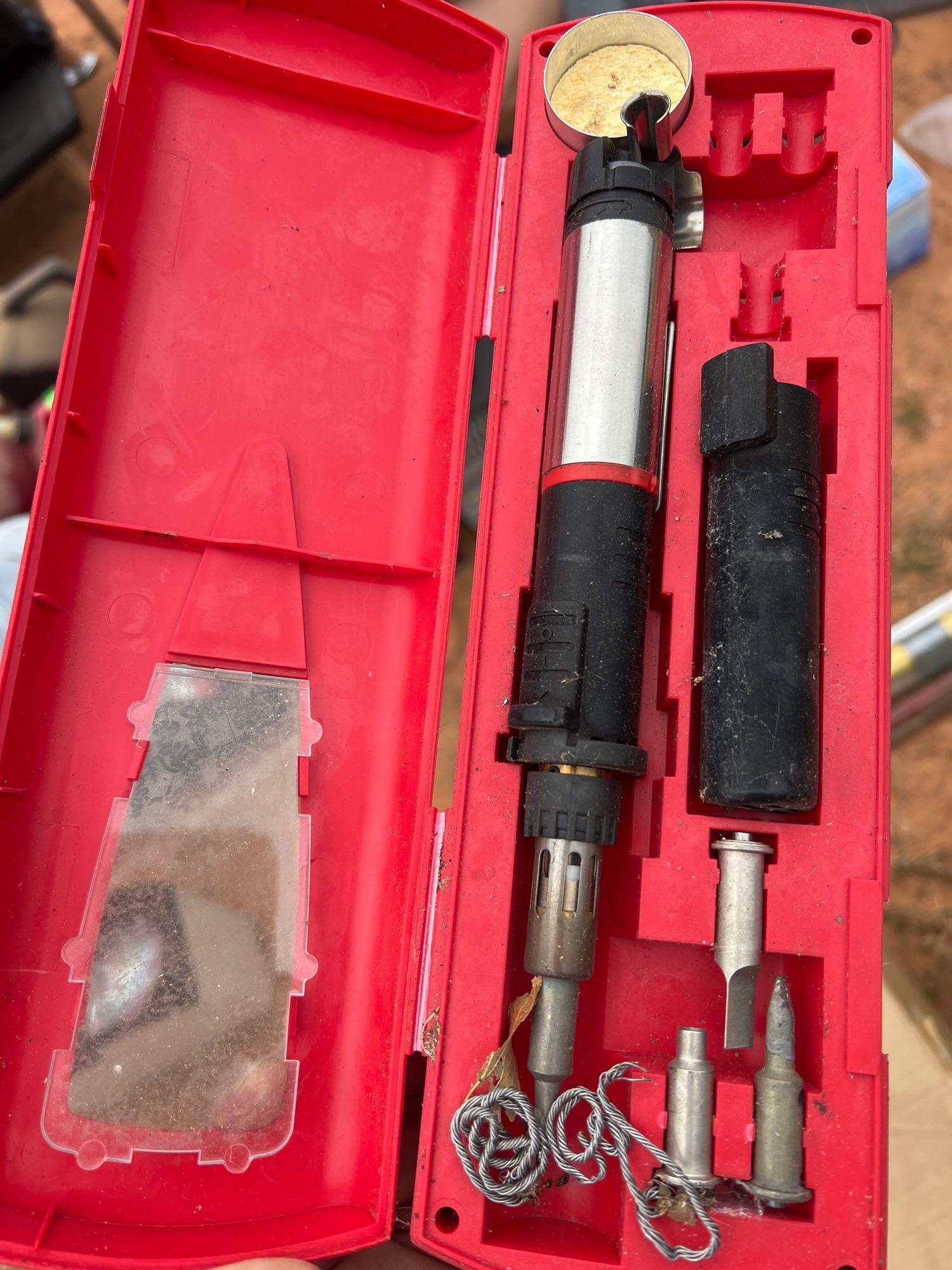 Q soldering iron; Various houses; Speaker; Allen wrench