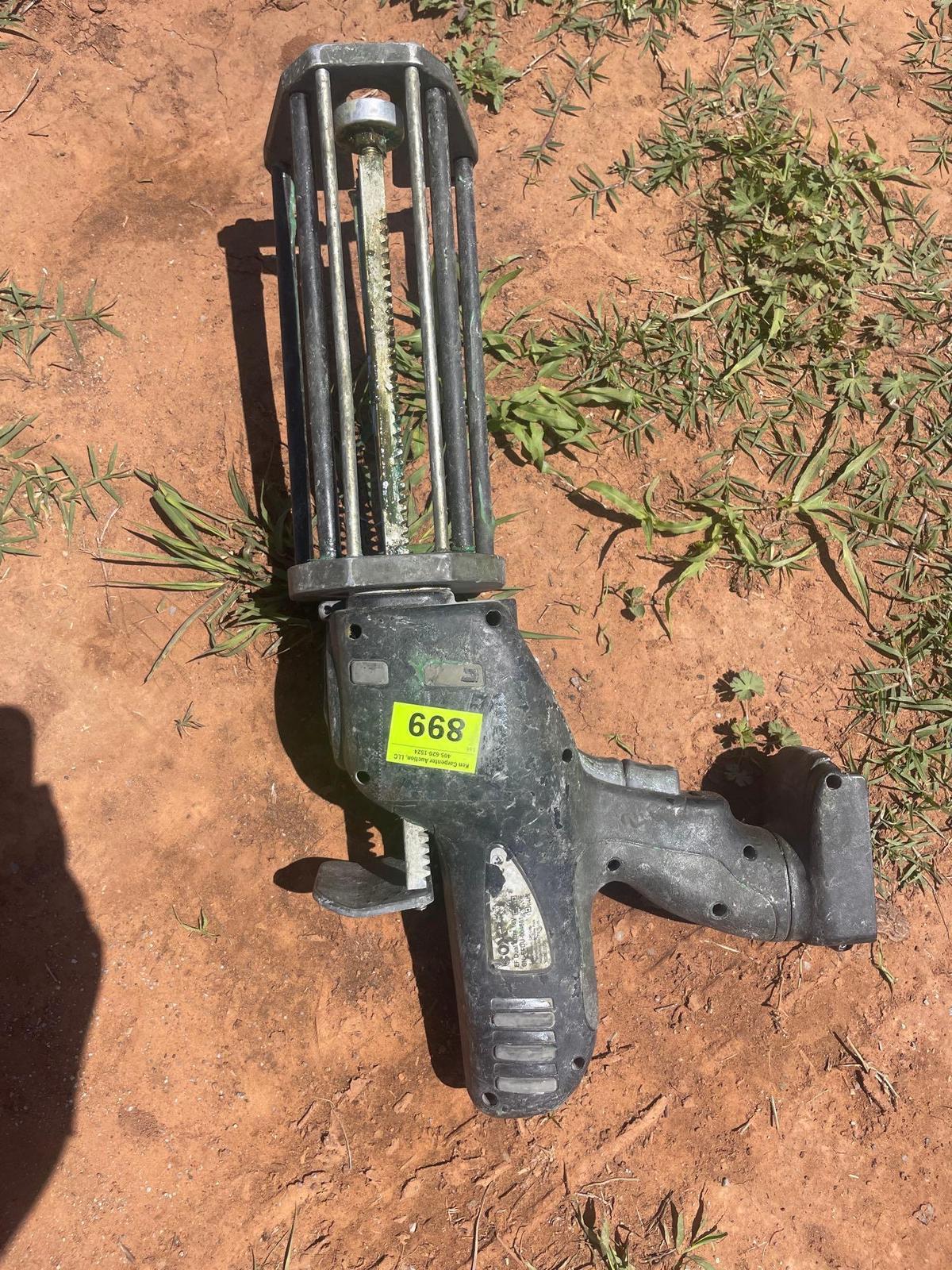 H - adhesive and caulking gun