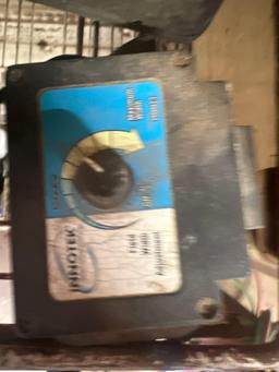 Hol-Dem electric fence controller