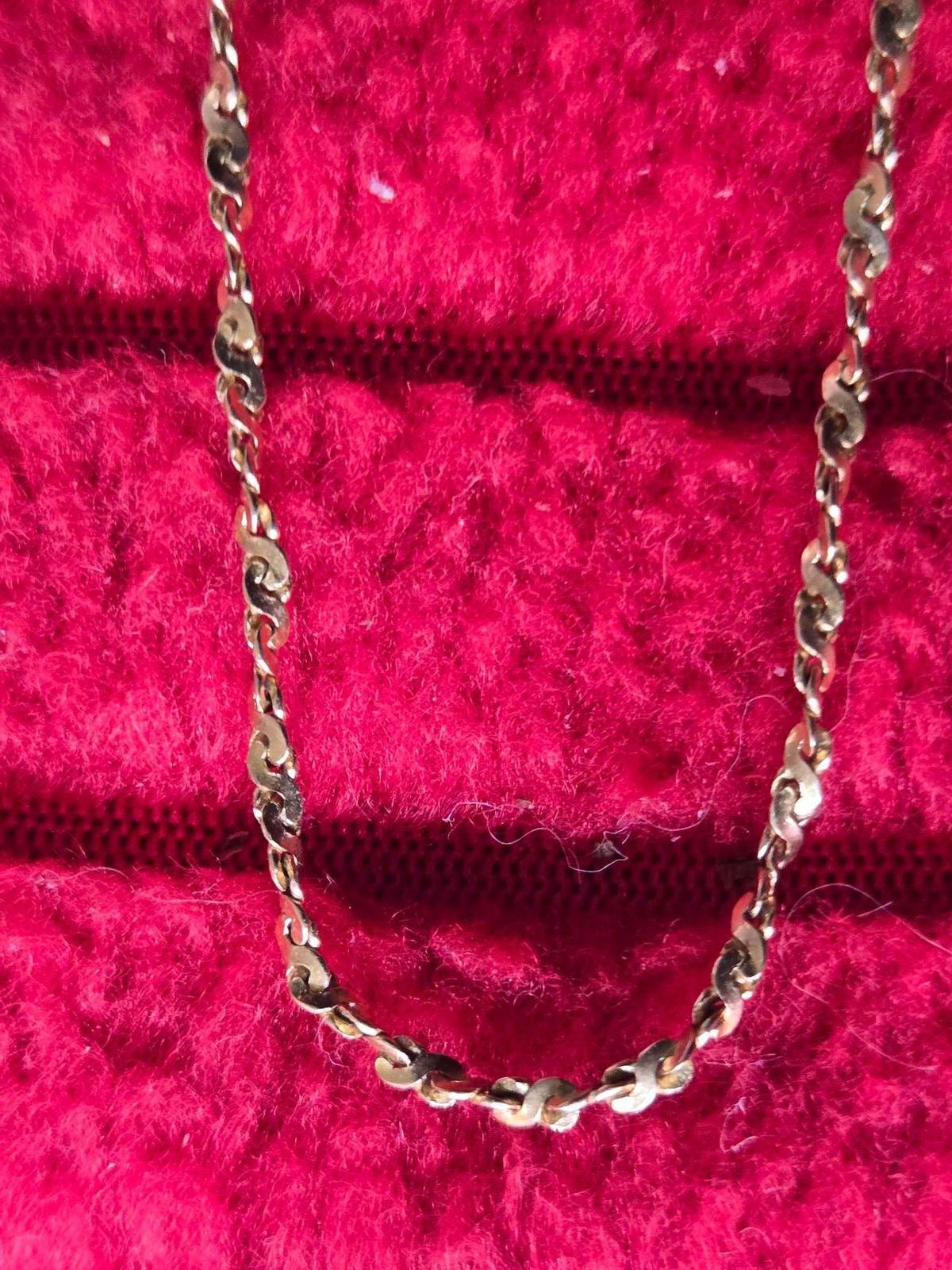 14K, Twisted Rope, Gold Chain. Stamped Italy. In Box.