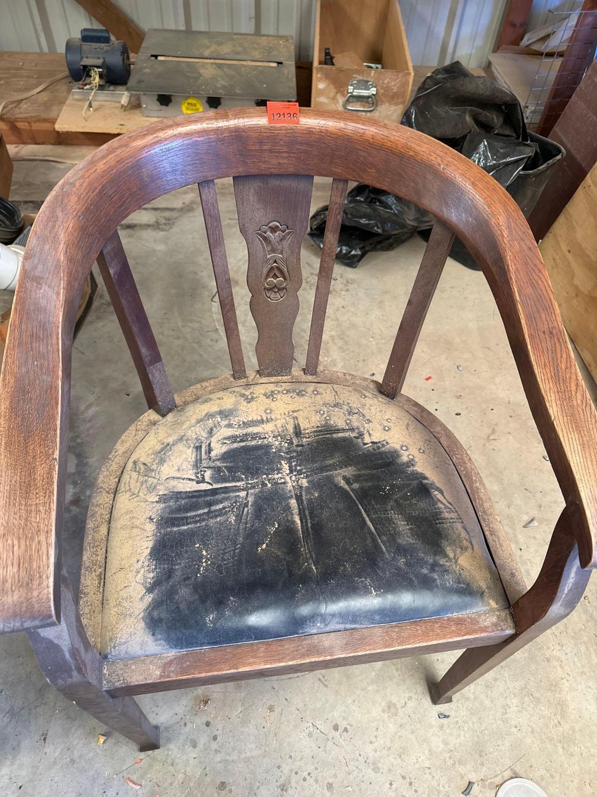 Chair 34x23