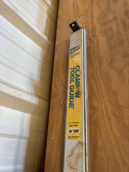 Clam-in tool guide