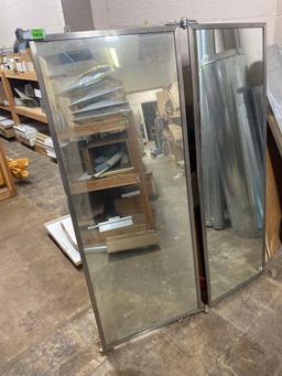 Folding mirror Measurements in photos