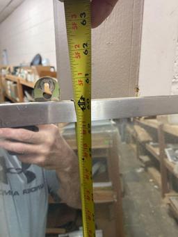 Folding mirror Measurements in photos