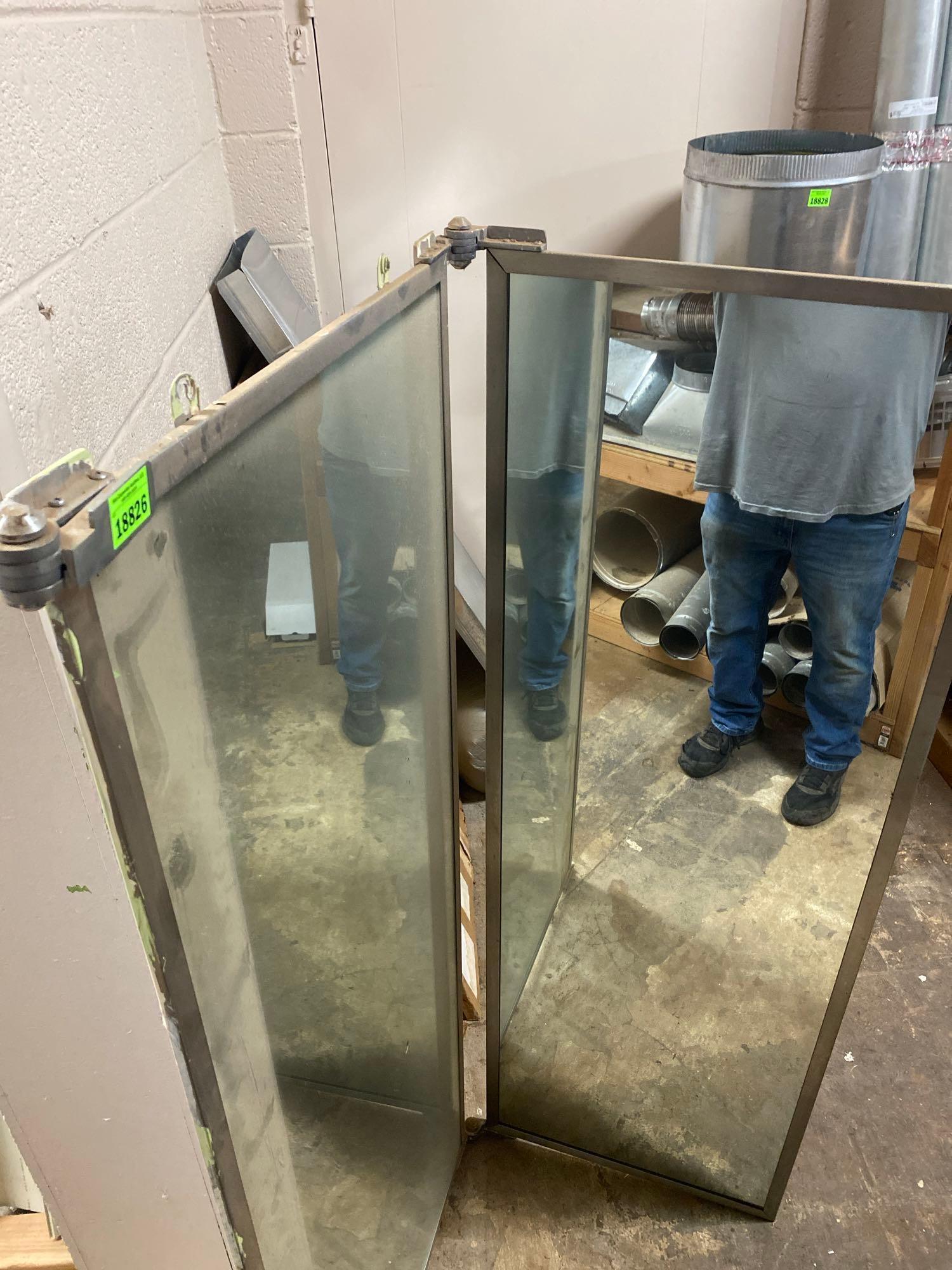 Folding mirror Measurements in photos