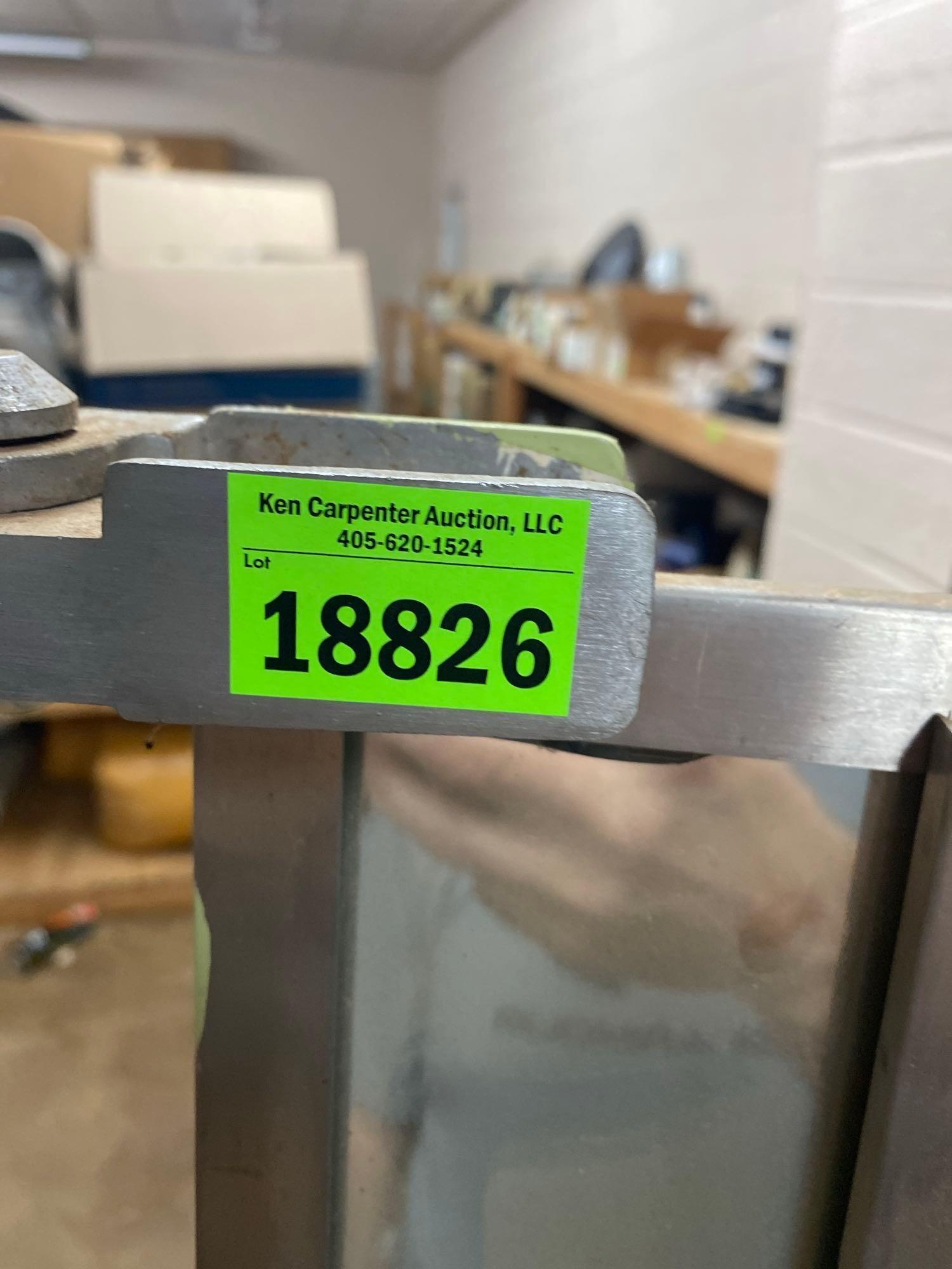 Folding mirror Measurements in photos