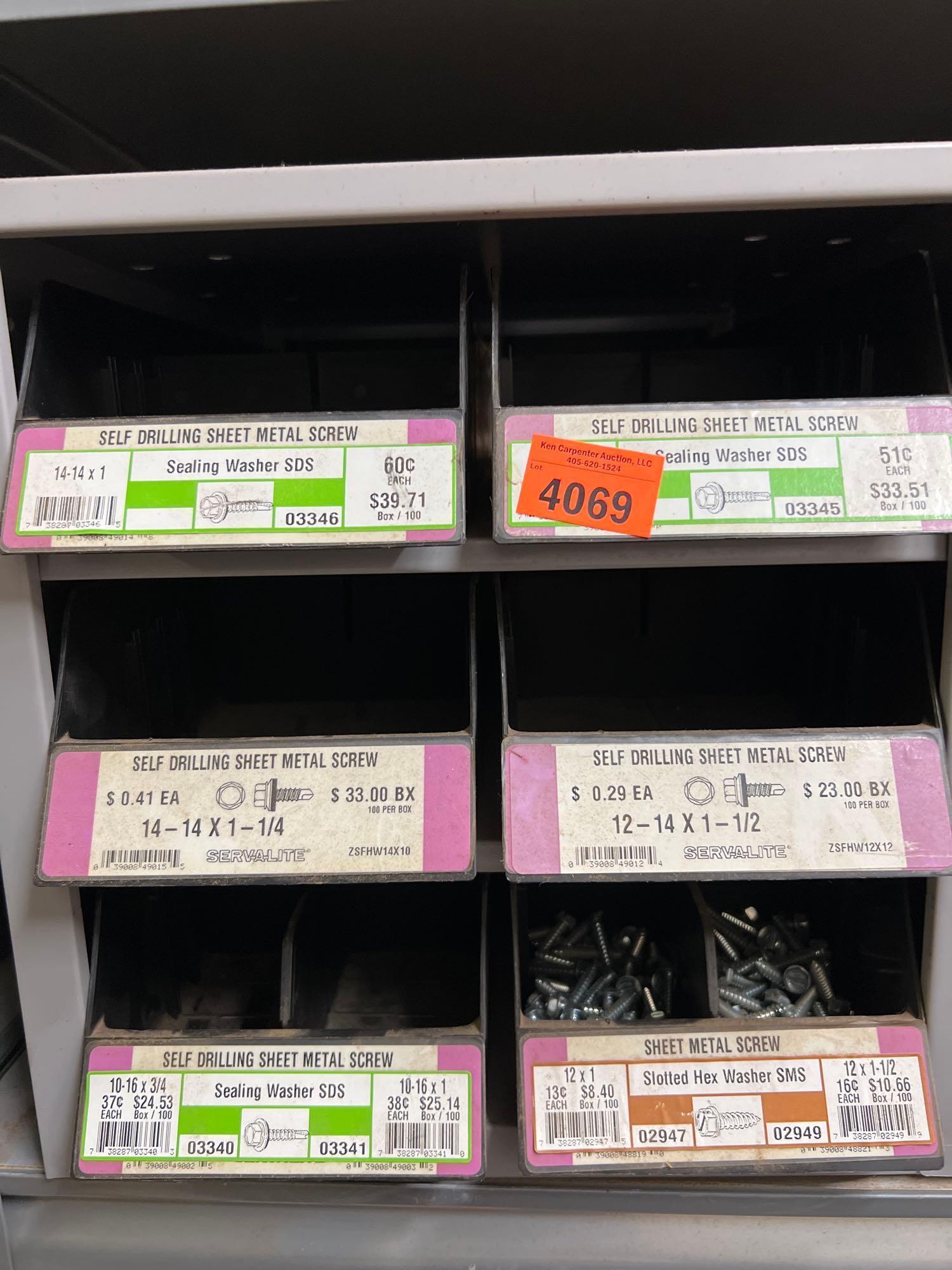 Storage container with some fittings inside Measurements in photos