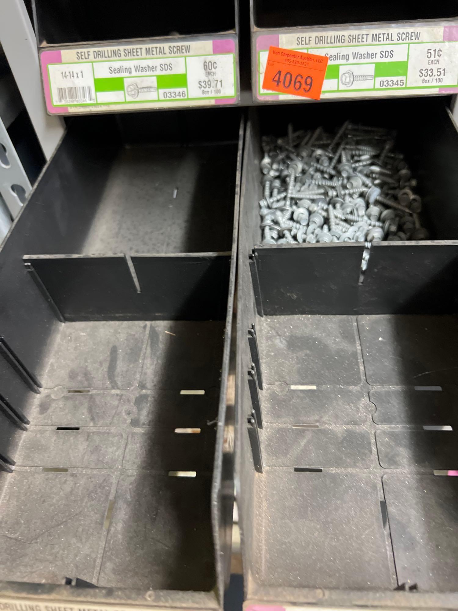 Storage container with some fittings inside Measurements in photos