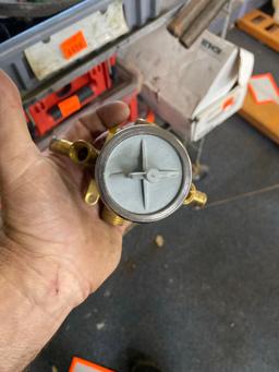 Delta valve