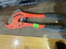 Ratchet pipe cutter