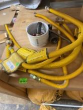 Gas gas connectors