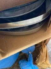 Flexible duct connector