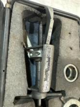 Posi lock bearing puller