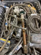 Mixed lot of supply lines, ball stop and silcock