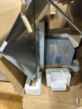Wall mount chimney hood