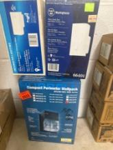 Compact perimeter wallpack lighting