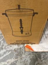Coffee urn