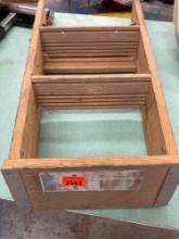 2 step wood step ladder