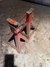 Jack stands