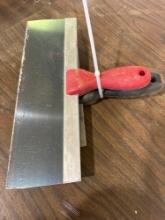 Two taping drywall knives
