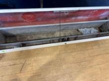 Truck bed toolbox Measurement in photos must bring help to load