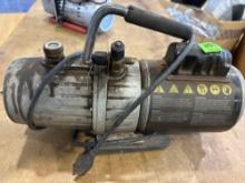 Vacuum pump
