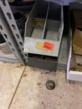 2 plastic trays