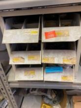 Metal hardware organizer with contents Contents and measurements in photos