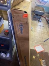 Fluorescent light fixture