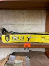 Spray foam gun