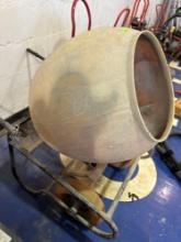 Concrete mixer Must bring help to load Measurements in photo