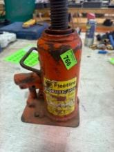 Bottle jack