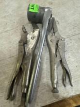 Jaw locking pliers, locking pliers and socket wrench