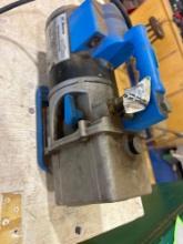 Vacuum pump