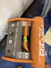 Ridgid4.5 gallon portable electric air compressor Must bring help to load