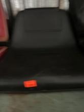 Tractor/lawnmower seat