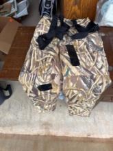 Cabelas insulated camo bibs size large