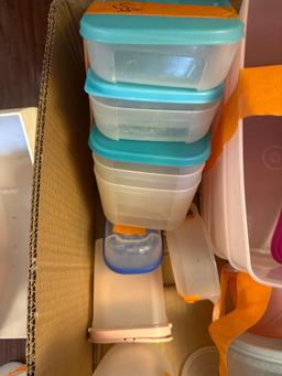 Box of kitchen storage containers,