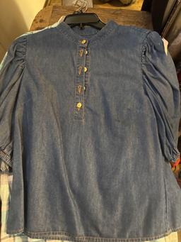 Womens blouses and shirts sizes 810, mediums, 63 pieces