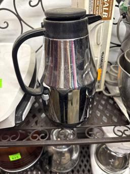 George Forman grill, Kraft, Hamilton Besch electric knife, Hamilton Beach stand mixer