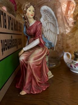 3 oil lamps, vase, Angel
